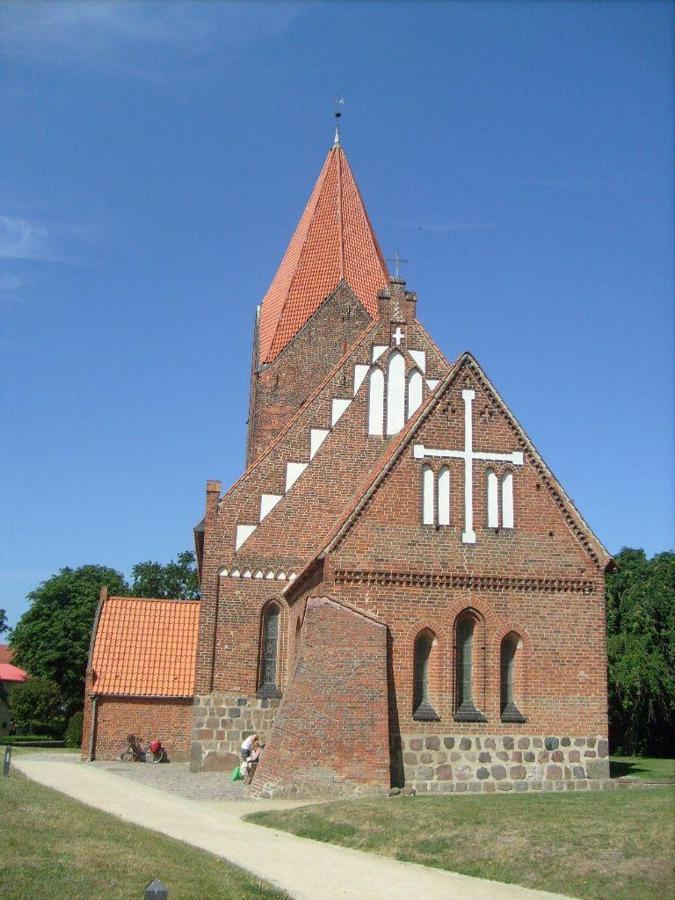 Strandlaeufer Villa Rosita Mit Garten Rerik Exterior foto